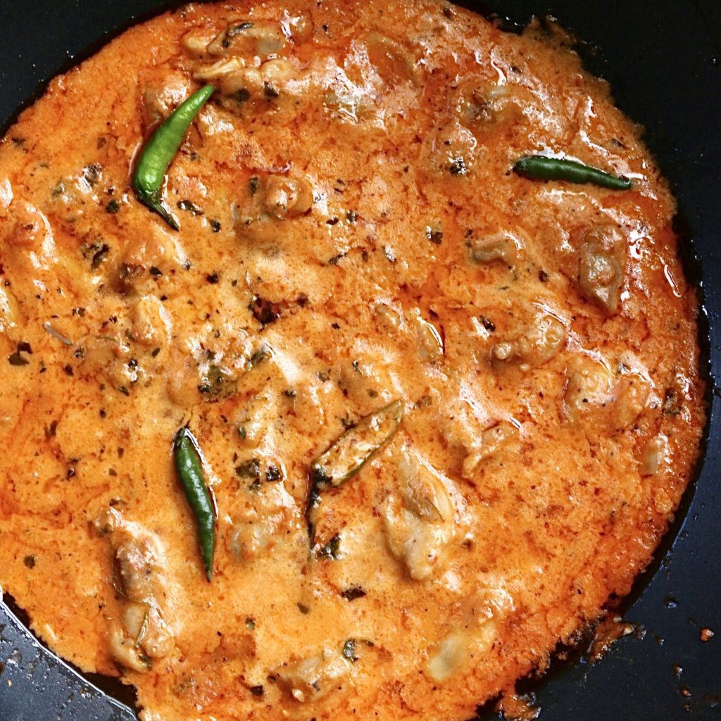 Delicious Pakistani Makhni chicken that is buttery rich and creamy 
